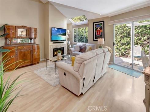 102 Santa Rosa Court, Laguna Beach, CA