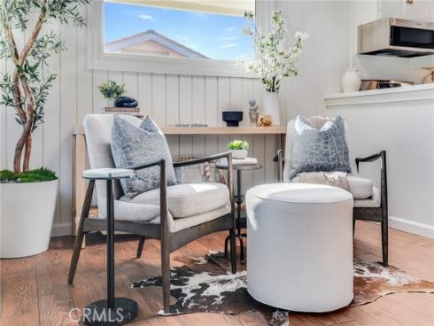 358  Flora  , Laguna Beach, CA