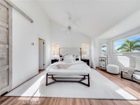 358  Flora  , Laguna Beach, CA