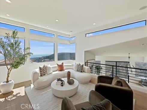 1425  Skyline  , Laguna Beach, CA