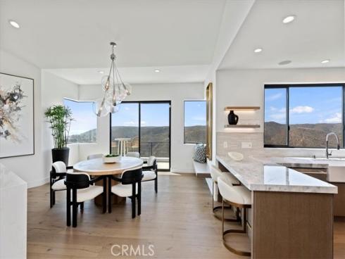 1425  Skyline  , Laguna Beach, CA