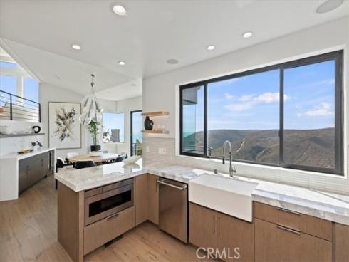 1425  Skyline  , Laguna Beach, CA