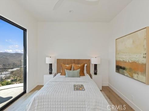 1425  Skyline  , Laguna Beach, CA