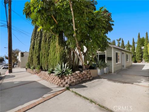 352  Thalia  , Laguna Beach, CA