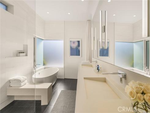 704 Nyes Place, Laguna Beach, CA