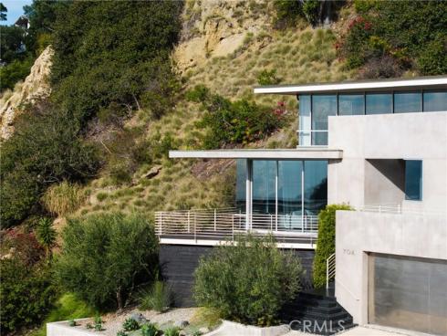 704 Nyes Place, Laguna Beach, CA