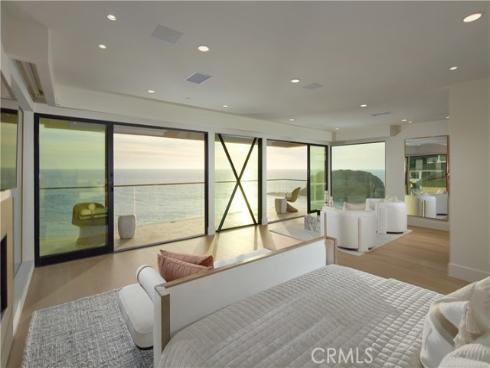 33 Bay Drive, Laguna Beach, CA