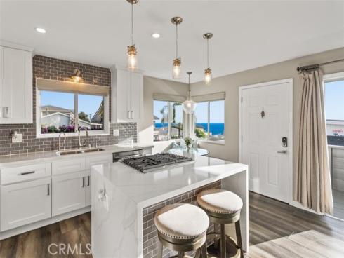 284  Chiquita  , Laguna Beach, CA