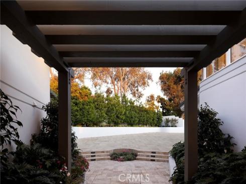 52 N Portola  , Laguna Beach, CA
