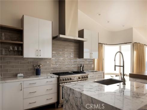 52 N Portola  , Laguna Beach, CA