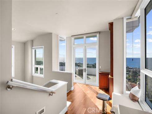 1076  Skyline   Drive, Laguna Beach, CA