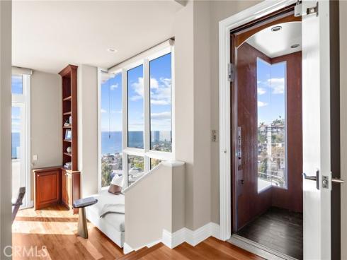 1076  Skyline   Drive, Laguna Beach, CA