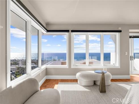 1076  Skyline   Drive, Laguna Beach, CA