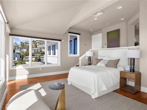 1076  Skyline   Drive, Laguna Beach, CA