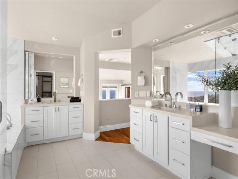 1076  Skyline   Drive, Laguna Beach, CA