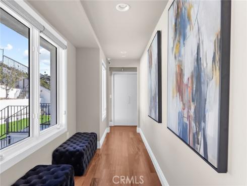 1076  Skyline   Drive, Laguna Beach, CA