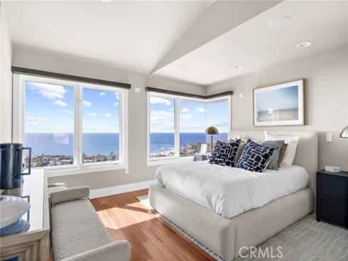 1076  Skyline   Drive, Laguna Beach, CA