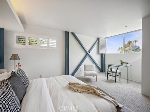 686  Diamond Street  , Laguna Beach, CA