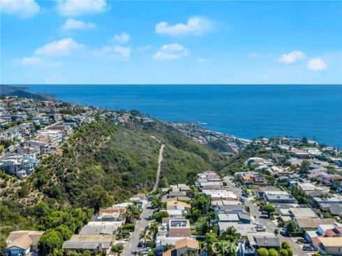 1071  Oro   Street, Laguna Beach, CA