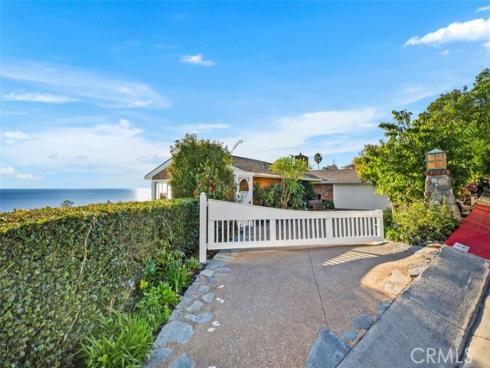 2 N Vista De La Luna  , Laguna Beach, CA