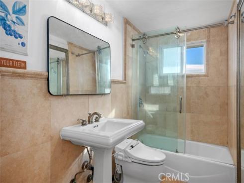 2 N Vista De La Luna  , Laguna Beach, CA