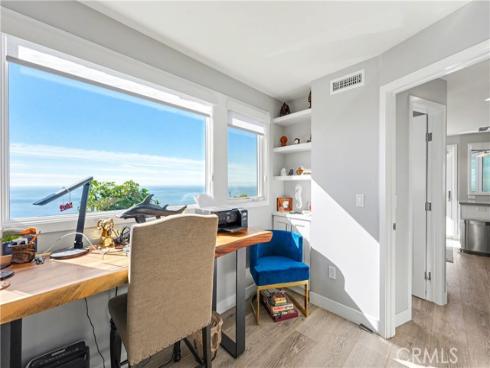2590  Iris  , Laguna Beach, CA