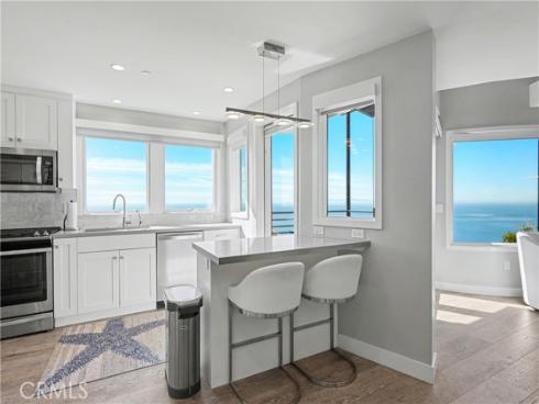 2590  Iris  , Laguna Beach, CA