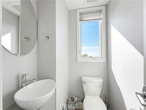 2590  Iris  , Laguna Beach, CA