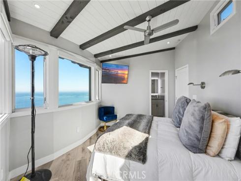 2590  Iris  , Laguna Beach, CA