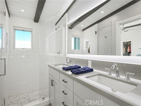 2590  Iris  , Laguna Beach, CA