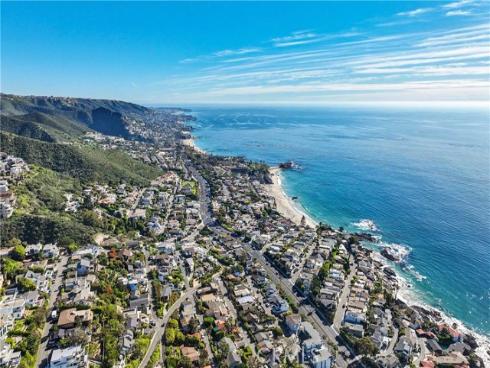 2590  Iris  , Laguna Beach, CA