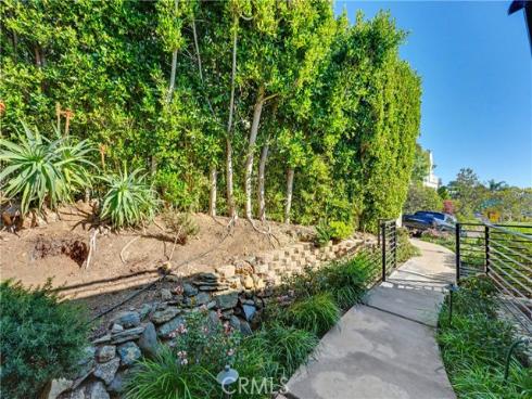 2590  Iris  , Laguna Beach, CA