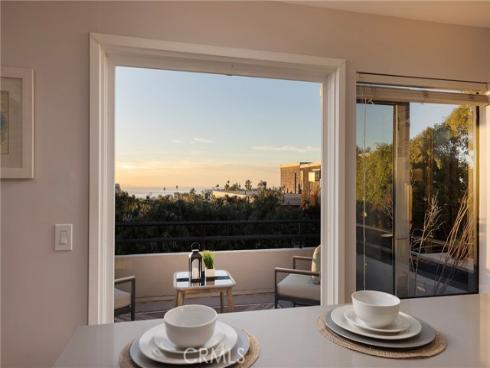 1077  Tia Juana  , Laguna Beach, CA