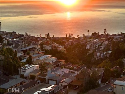 1077  Tia Juana  , Laguna Beach, CA