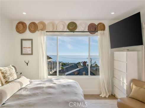 274  Grandview  , Laguna Beach, CA