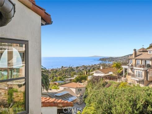 2100  Crestview   Drive, Laguna Beach, CA