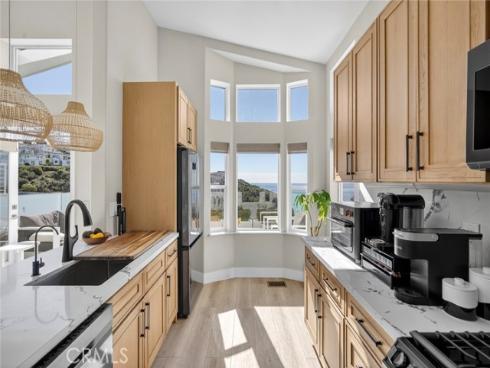 1630  Del Mar  , Laguna Beach, CA