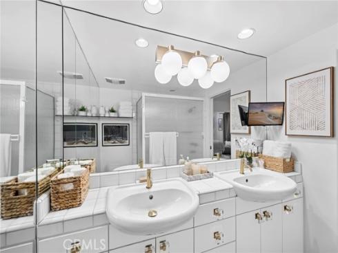 1585 S Coast  32 , Laguna Beach, CA