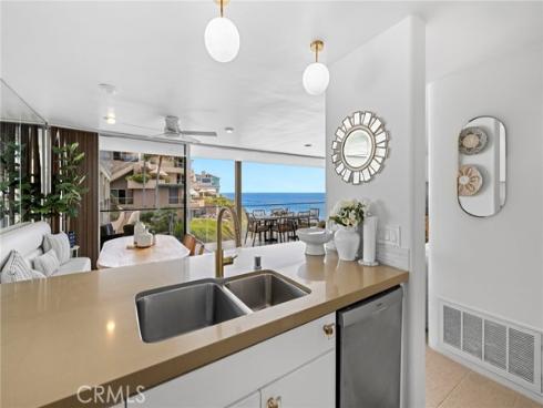 1585 S Coast  32 , Laguna Beach, CA