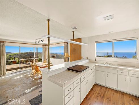 2555  Temple Hills   Drive, Laguna Beach, CA