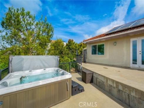3083  Cresta  , Laguna Beach, CA