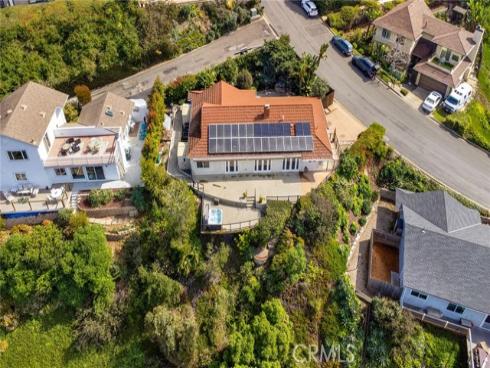3083  Cresta  , Laguna Beach, CA