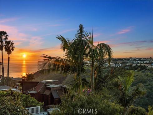 2210  Temple Hills Drive  , Laguna Beach, CA