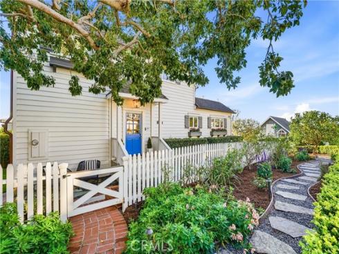 2115  Catalina  , Laguna Beach, CA