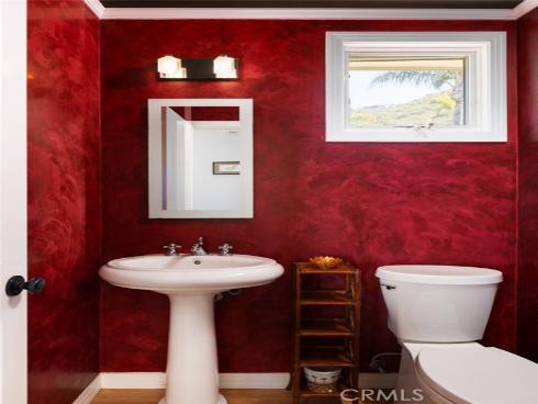 31953  10th   Avenue, Laguna Beach, CA