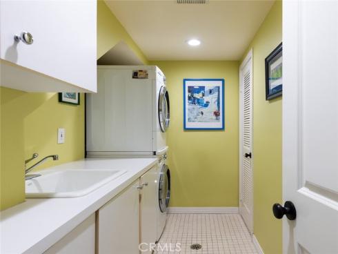 31953  10th  , Laguna Beach, CA