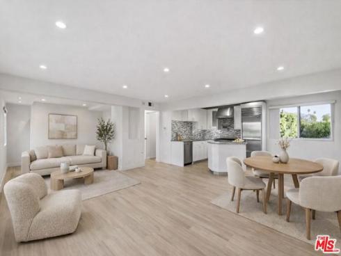 2442 S. Coast Highway 5