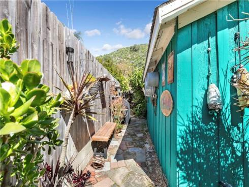 327  Canyon Acres  , Laguna Beach, CA
