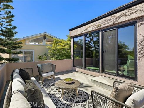 923  Balboa Avenue  , Laguna Beach, CA