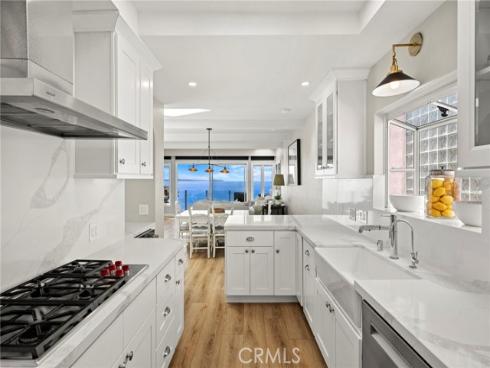 1091  La Mirada  , Laguna Beach, CA